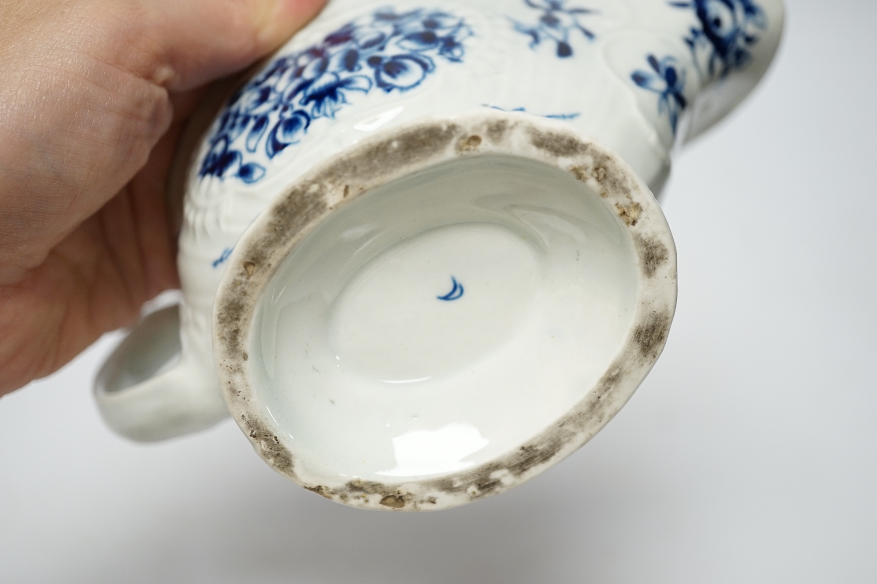 A Worcester blue and white sauceboat, circa 1770, 17cm long